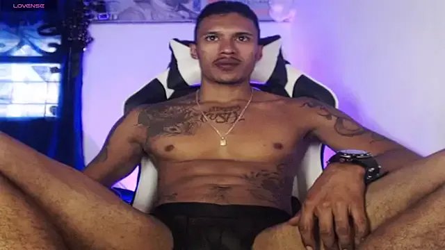 Ryan_coopper on StripChat