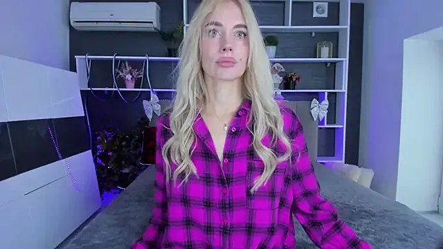 SabrinaSharm on StripChat