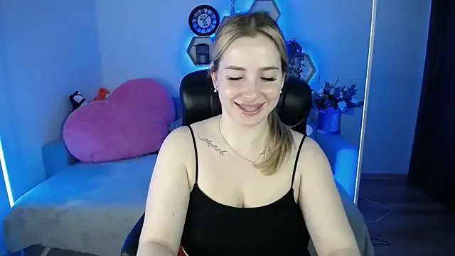 SabrinViolet on StripChat