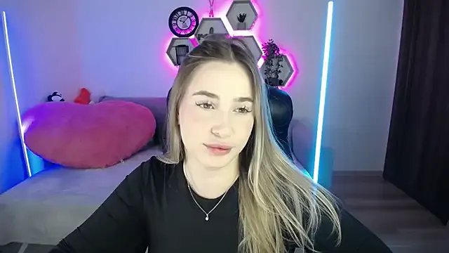 SabrinViolet on StripChat