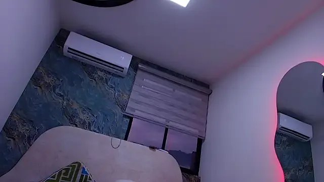 samanta_360 on StripChat