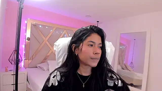 samantaa_shy on StripChat