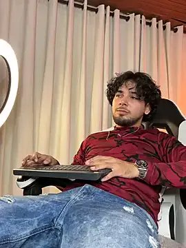 Samir_bear on StripChat