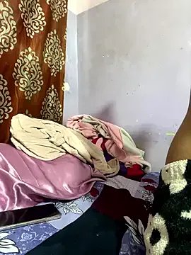 Sandhya_77 on StripChat