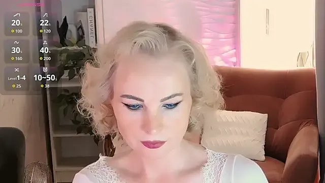 Sandra_Kind on StripChat