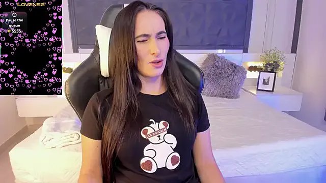 SaraGomez1 on StripChat