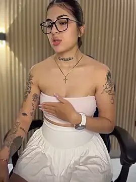 Sarasanders_4 — Freechat on StripChat