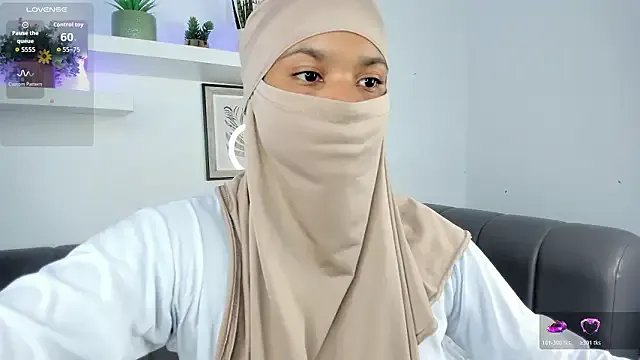 saray_halam on StripChat