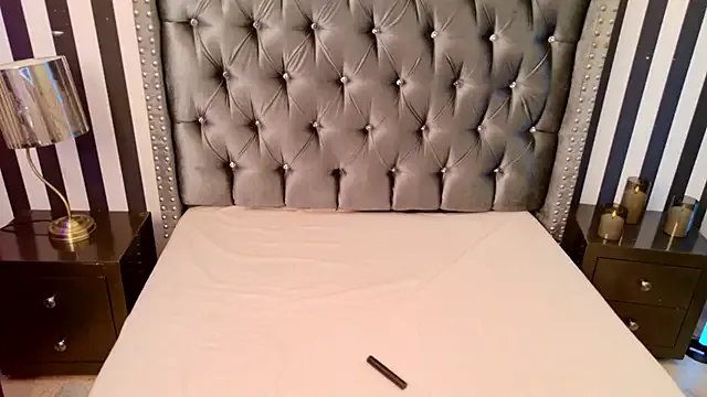 Saripaulin — SENSUAL STRIP 