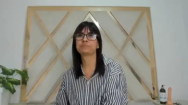 Selenaasm on StripChat