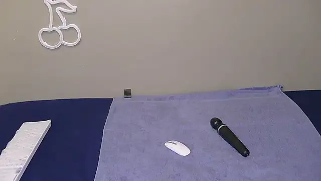 Serafynn on StripChat