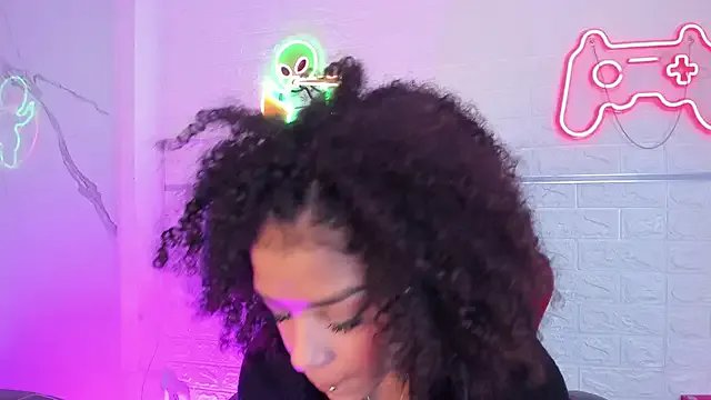 Serena_Fey on StripChat