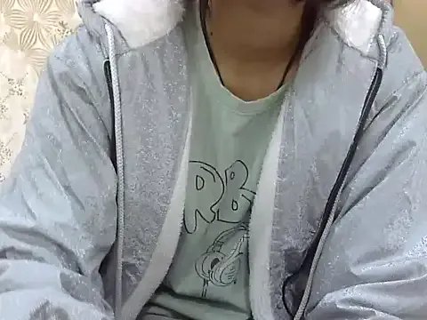 SEXY_PRIYA83 on StripChat