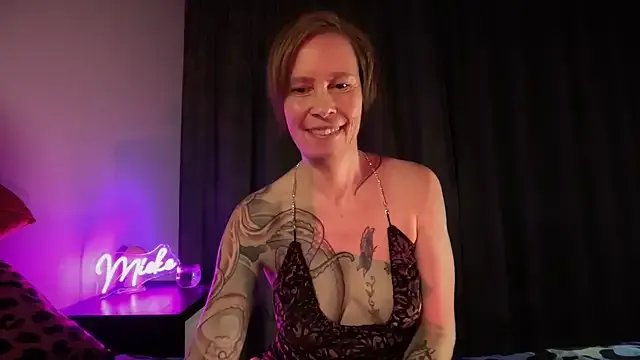 SexyExclusiveflower on StripChat