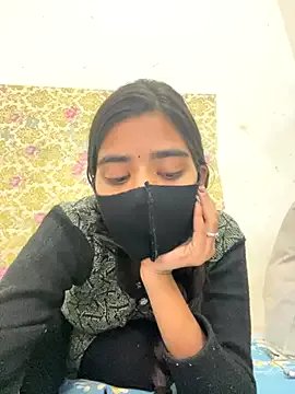 Sexykhushi041 on StripChat