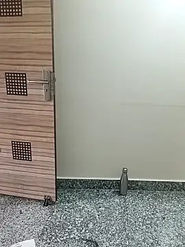 Shanu_Shah on StripChat