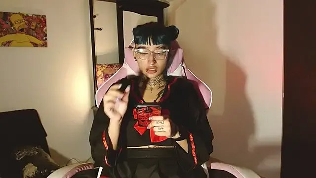 SharaRoss1 on StripChat