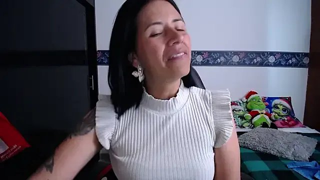 sharoon_cheerry on StripChat