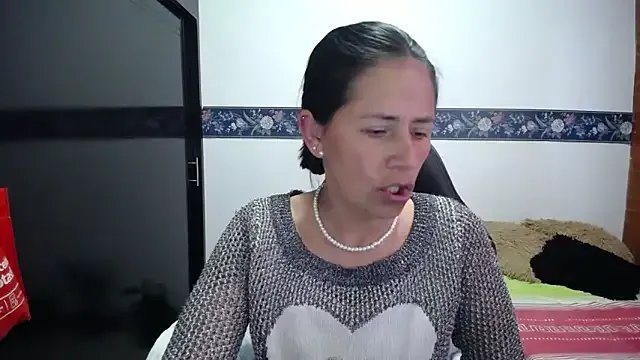 sharoon_cheerry on StripChat