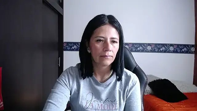 sharoon_cheerry on StripChat