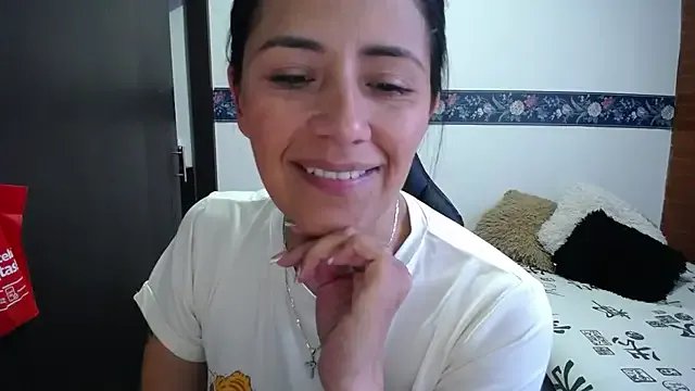 sharoon_cheerry on StripChat