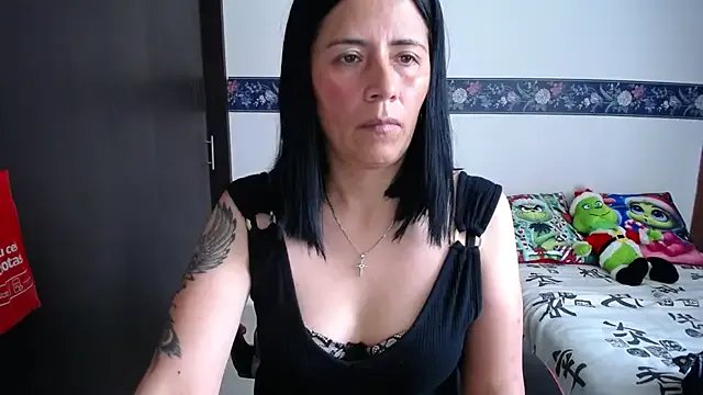 sharoon_cheerry on StripChat