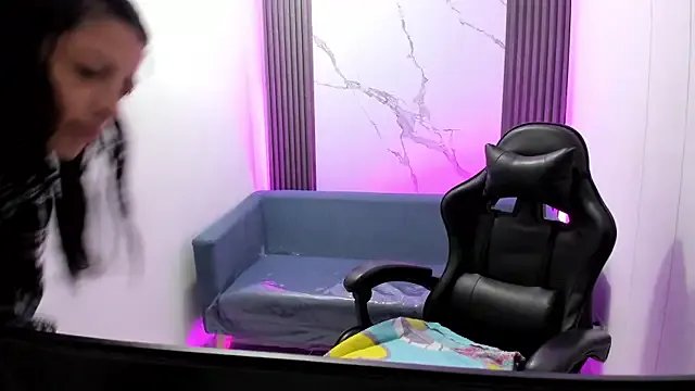 ShaunaDream on StripChat