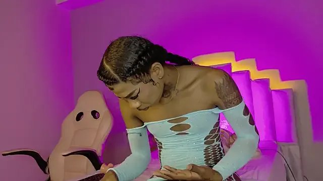 Sheinny_brown1's avatar