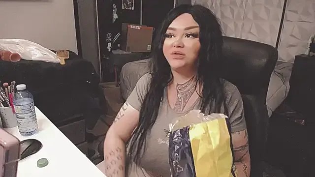 sheylagoddess11 on StripChat