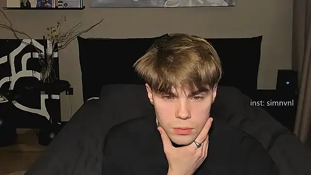simonvnl on StripChat