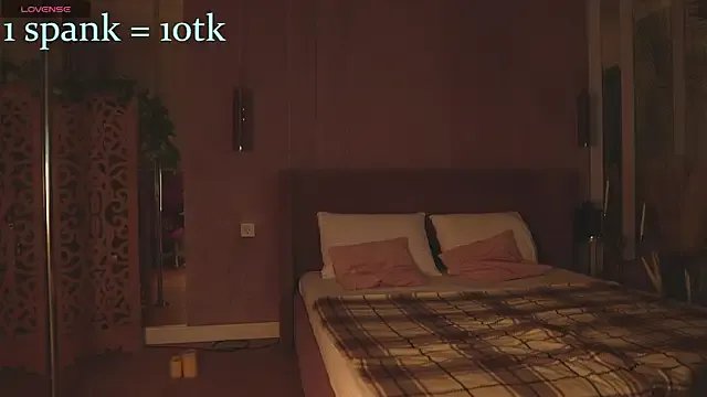 Smiley_Mia on StripChat