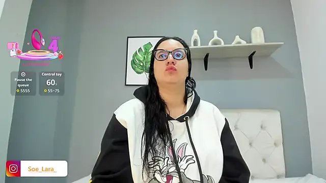 Soe_Lara on StripChat