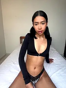 Soe_Love on StripChat