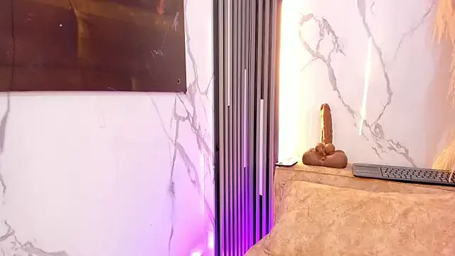 sofhiaa_adaams on StripChat