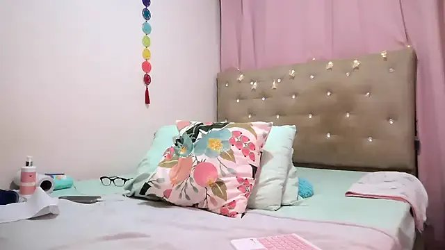 sofia8428 on StripChat