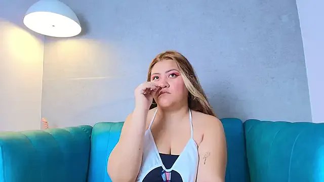 Sofia__Saenz on StripChat