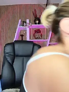 sofiah_ on StripChat