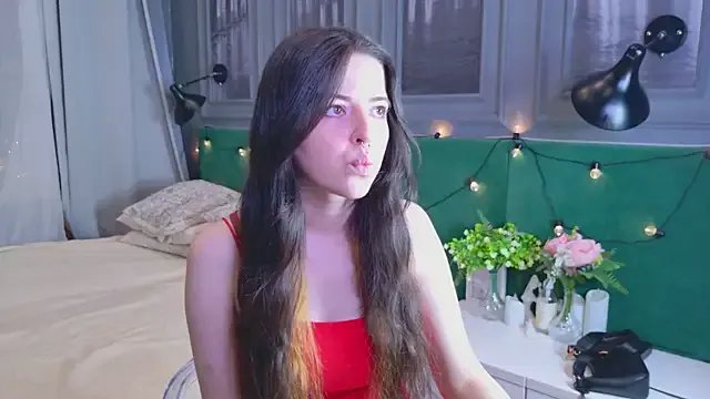 SoftAmora on StripChat