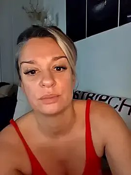 SpicyVicky on StripChat