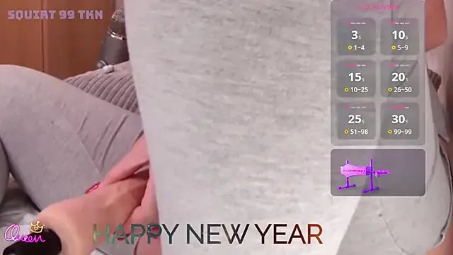 Squirtqueen26 on StripChat