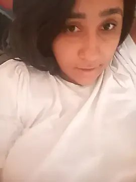 srtsara on StripChat