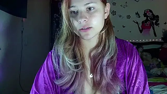 Star_Eli on StripChat