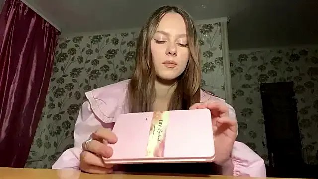 StephaniCute's avatar