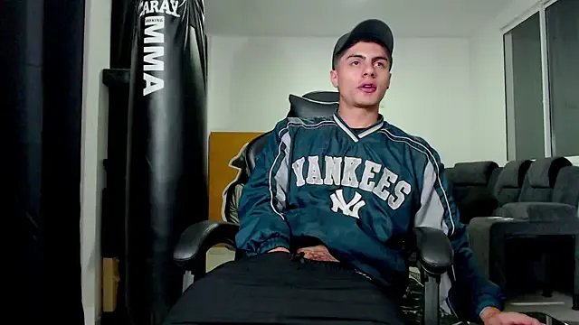 Stiven_CL on StripChat