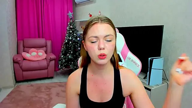 Strawberrye on StripChat