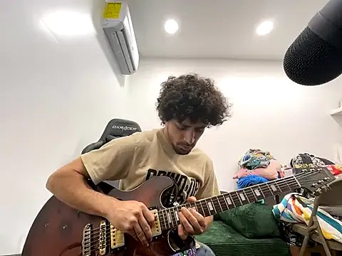 Stringin69 on StripChat