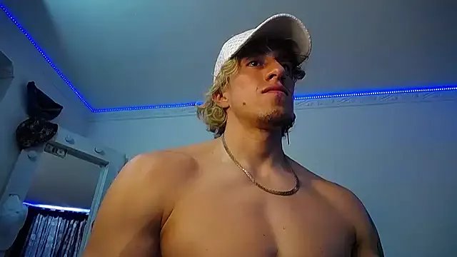 strongboy_ on StripChat