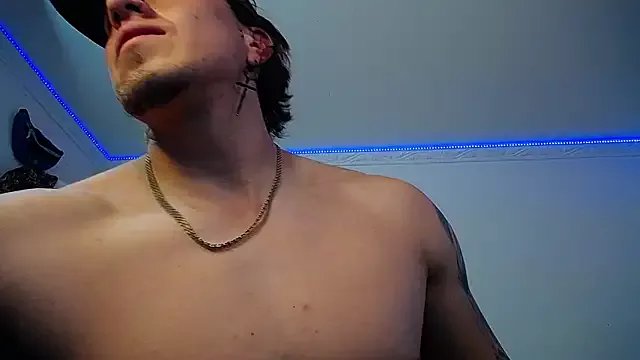 strongboy_ on StripChat