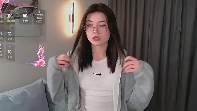 Susan_Gardner on StripChat