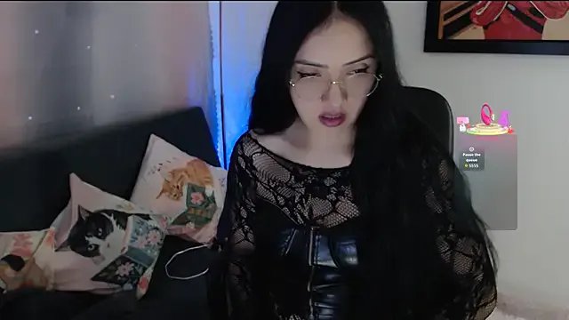 Suzanne_abbey — Fingers in asshole